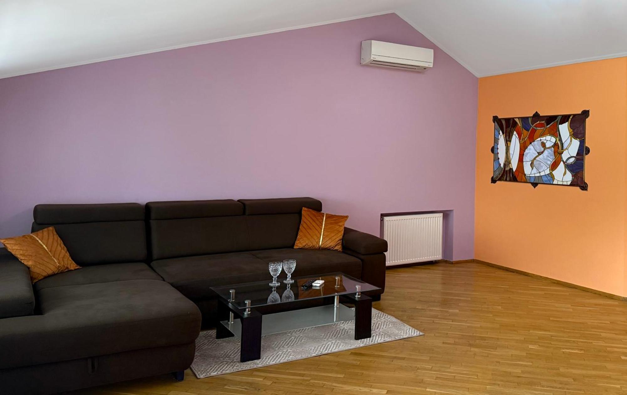 Grand Apartments On Rynok Square Lviv Exterior photo