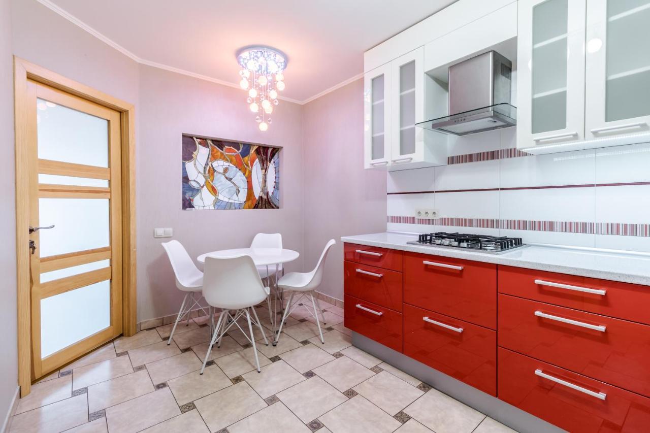Grand Apartments On Rynok Square Lviv Exterior photo